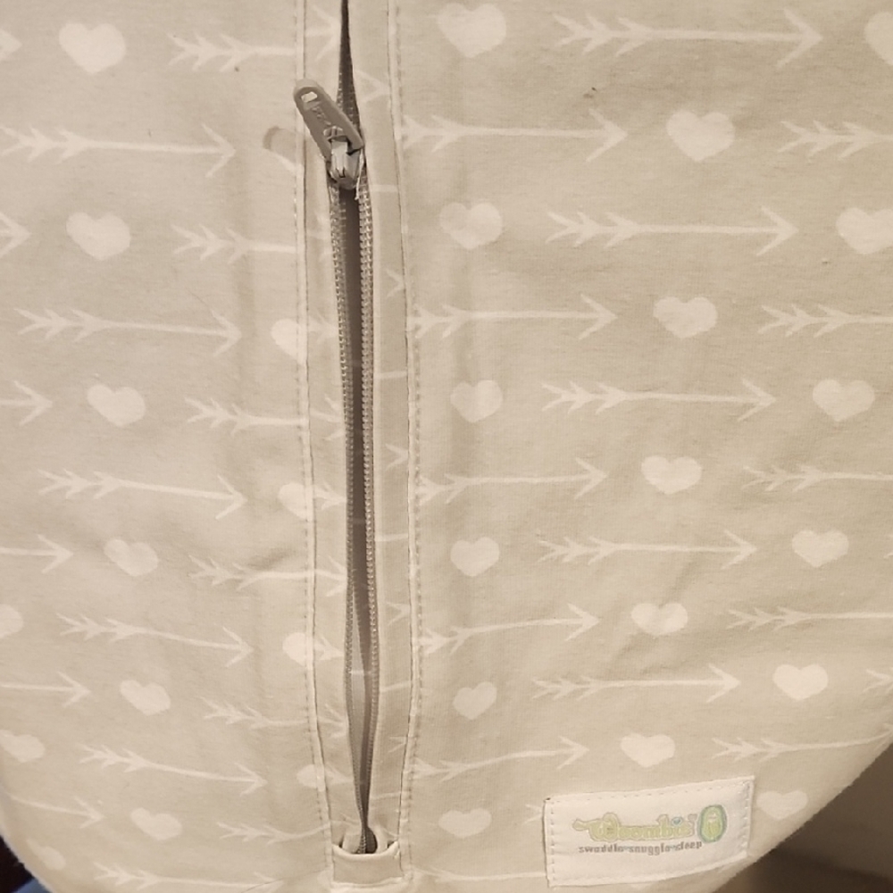 Gray Baby Swaddle with Heart Pattern - Picture 5 of 8